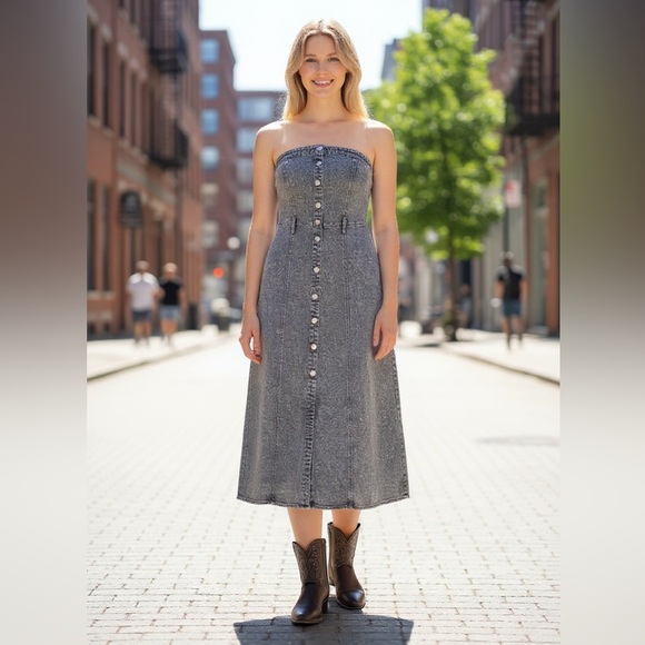 Elegant Strapless Gray Dress - Picture 1 of 2
